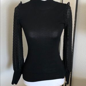 Adorable lightweight sweater 💕